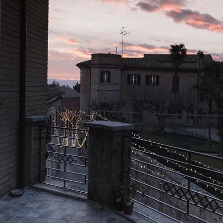レカナーティ Terrazza Sull'Infinito Bed & Breakfast エクステリア 写真