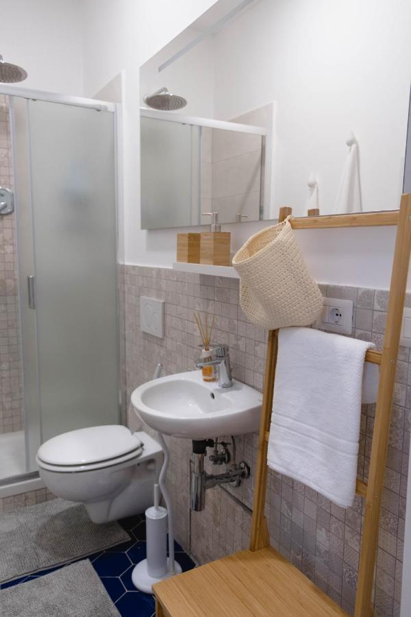 レカナーティ Terrazza Sull'Infinito Bed & Breakfast エクステリア 写真